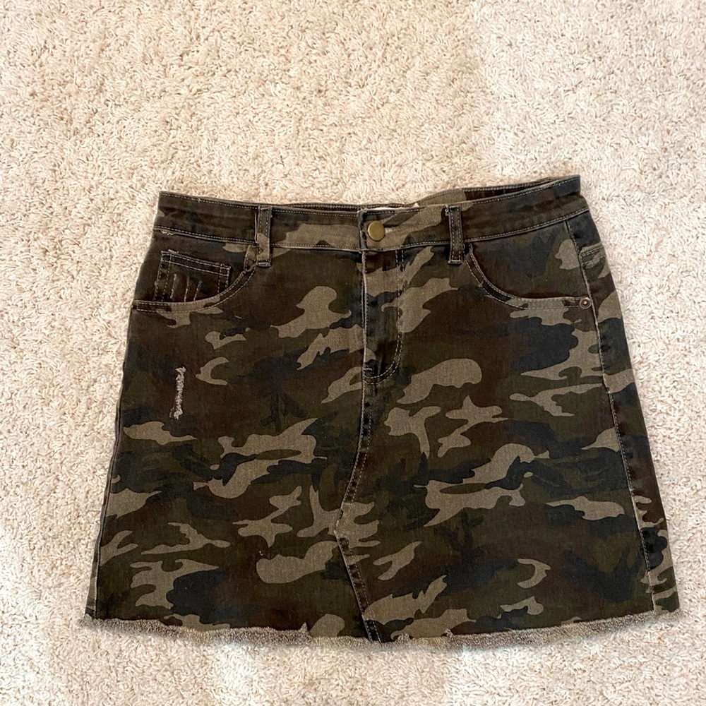 A&H Camo Mini Skirt